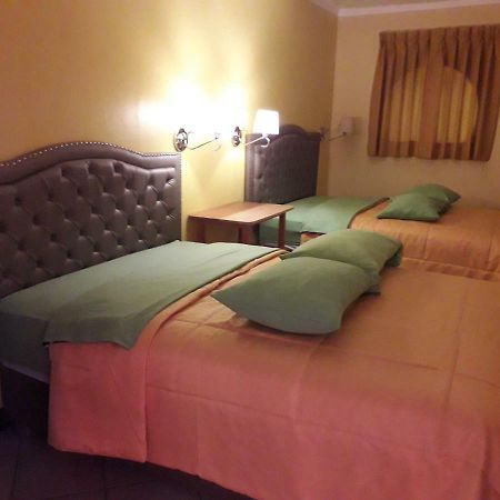Hospedaje Karol Hotel Ayacucho Eksteriør billede