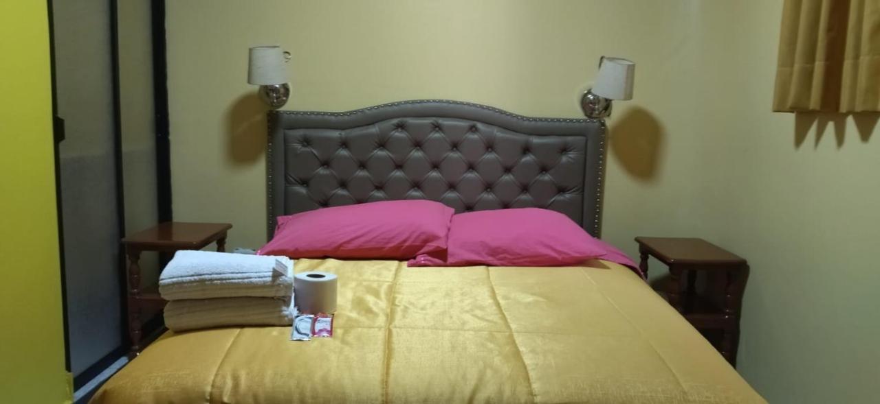 Hospedaje Karol Hotel Ayacucho Eksteriør billede
