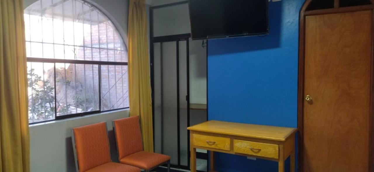 Hospedaje Karol Hotel Ayacucho Eksteriør billede