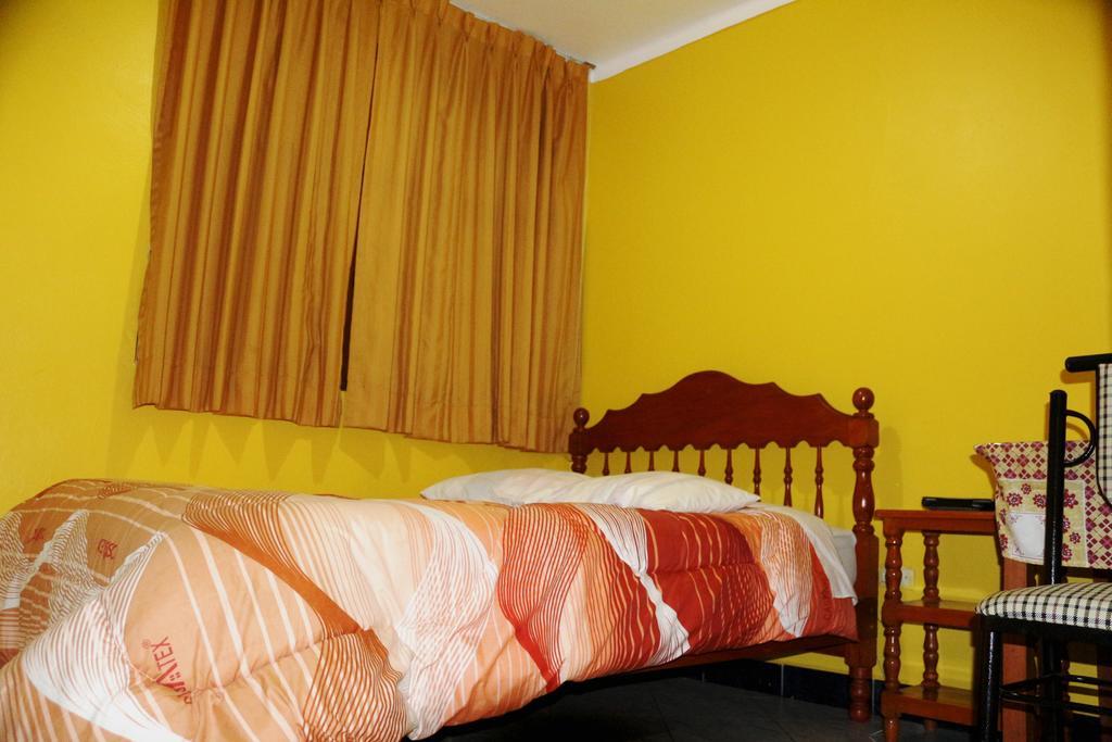 Hospedaje Karol Hotel Ayacucho Værelse billede